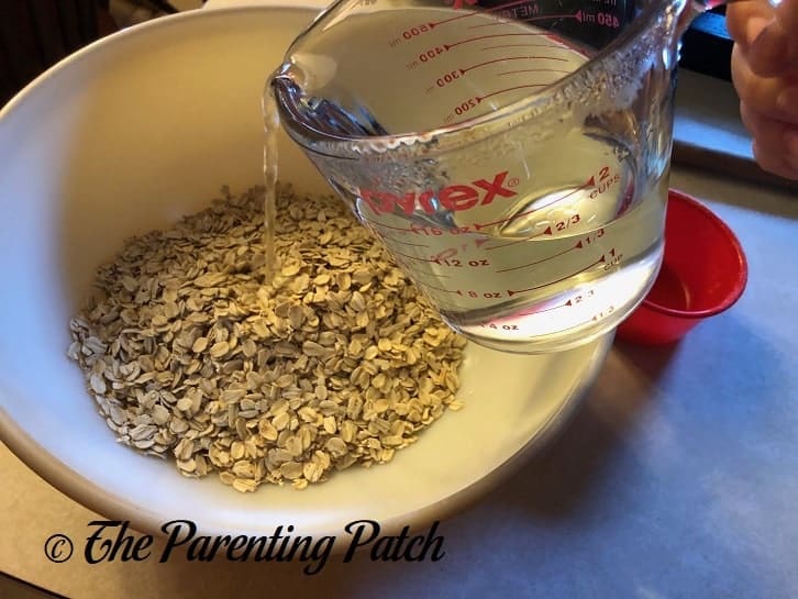 Oats and Boiling Water for Brown Bread