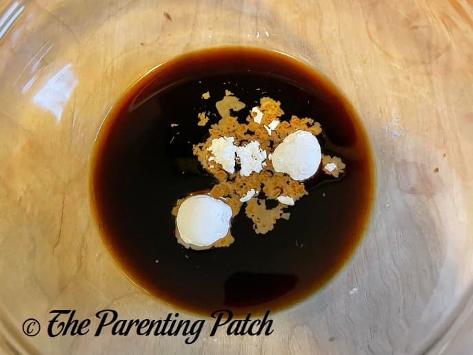 Sauces, Cornstarch, and Garlic Powder for Sesame Teriyaki Mahi-Mahi 