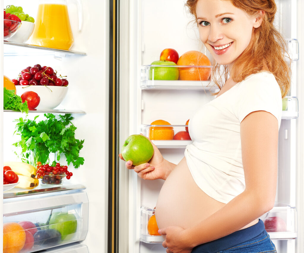 Pregnant moms make wise healthy choices for food but should wash produce
